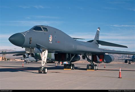 B-1B Lancer descent